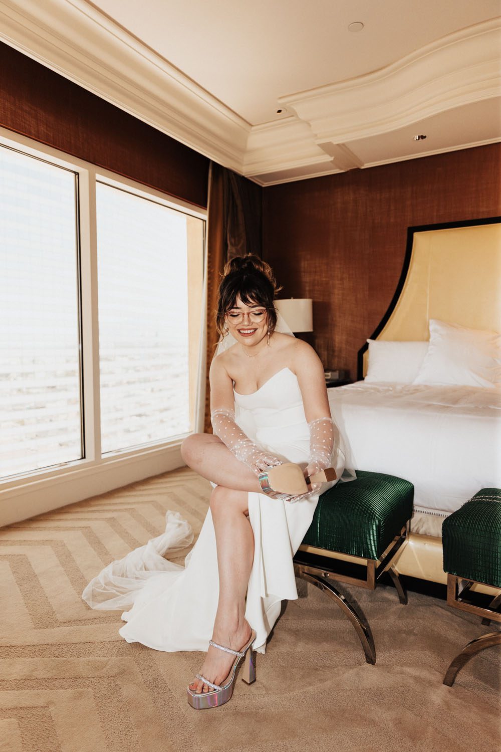 Pink Las Vegas wedding at Sure Thing Chapel